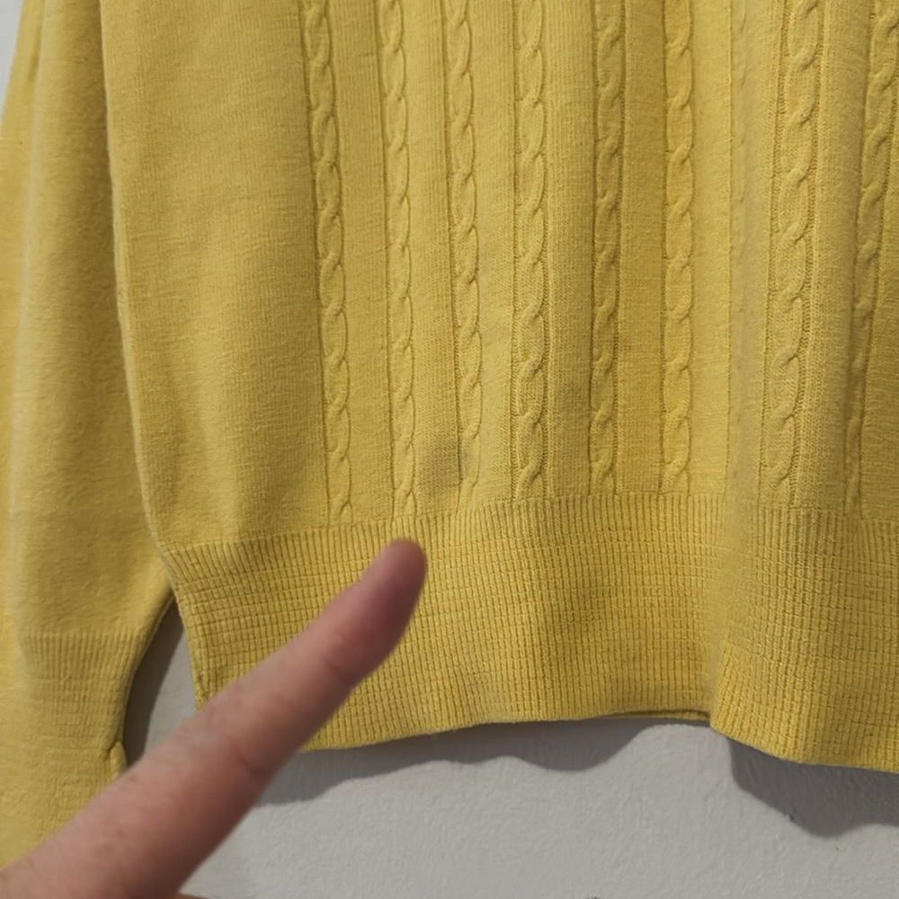 Vintage Izod Lacoste Sweater / Medium / 1970s / Yellow - Picture 7 of 9